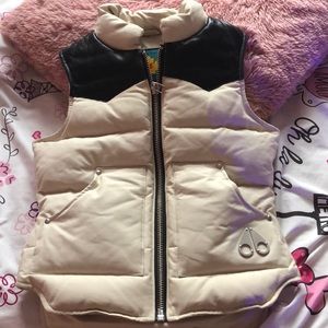 Perfect condition moose knuckle vest